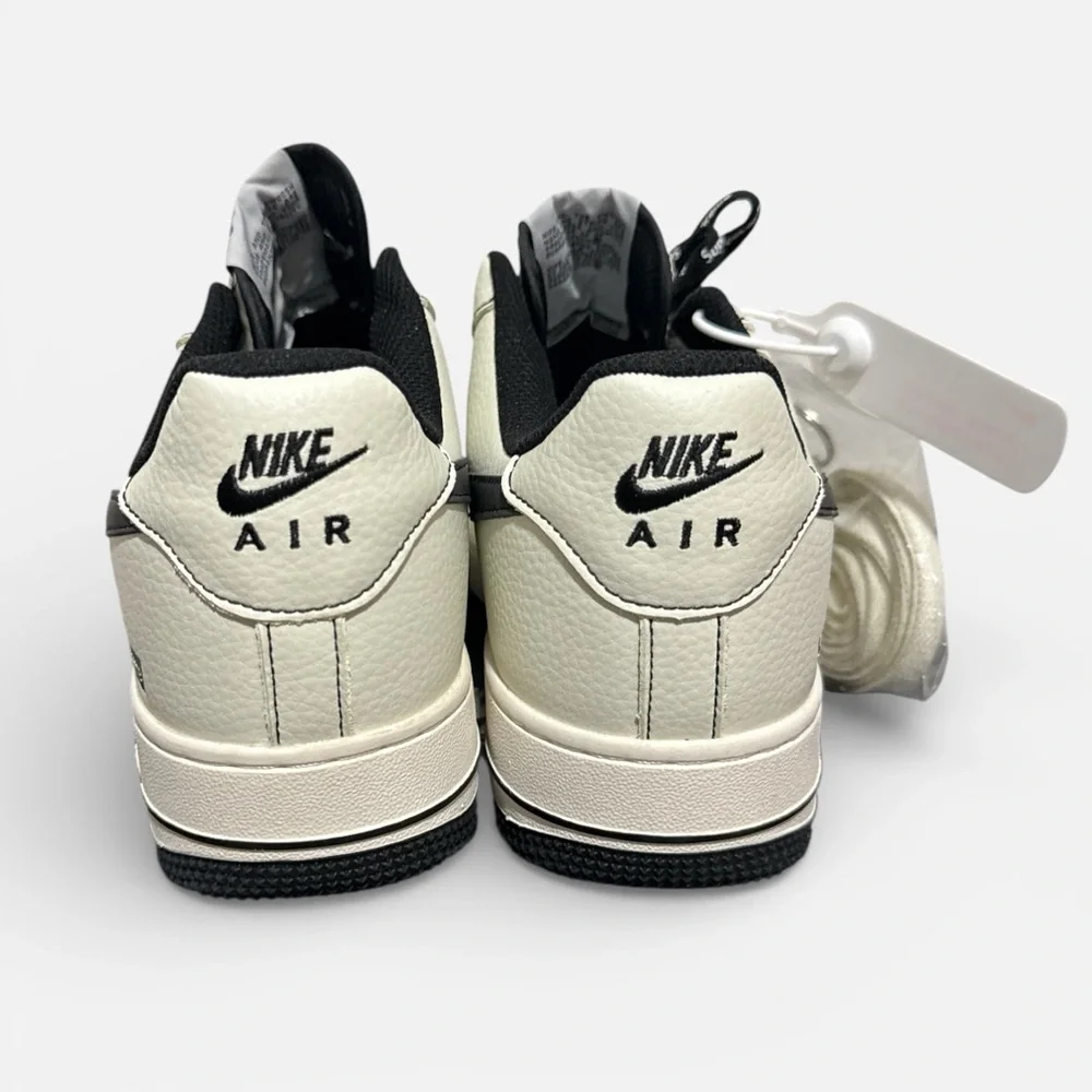 New Nike Air-force  low 1. 10.5 - Picture 9 of 9